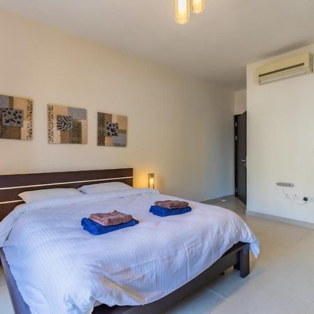 Gorgeous Two Bedroom Sea View In Marsascala Marsaskala Kültér fotó