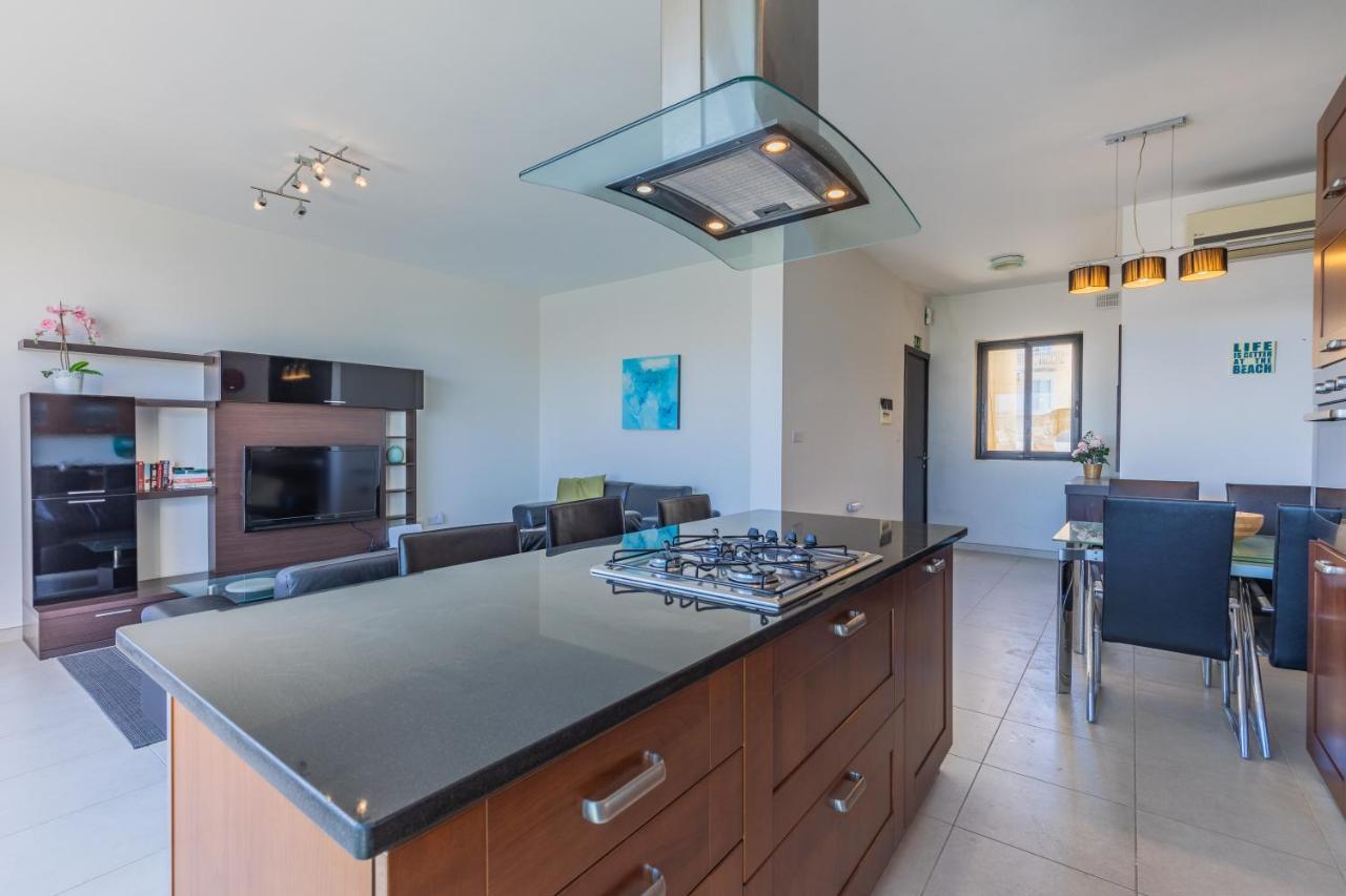 Gorgeous Two Bedroom Sea View In Marsascala Marsaskala Kültér fotó